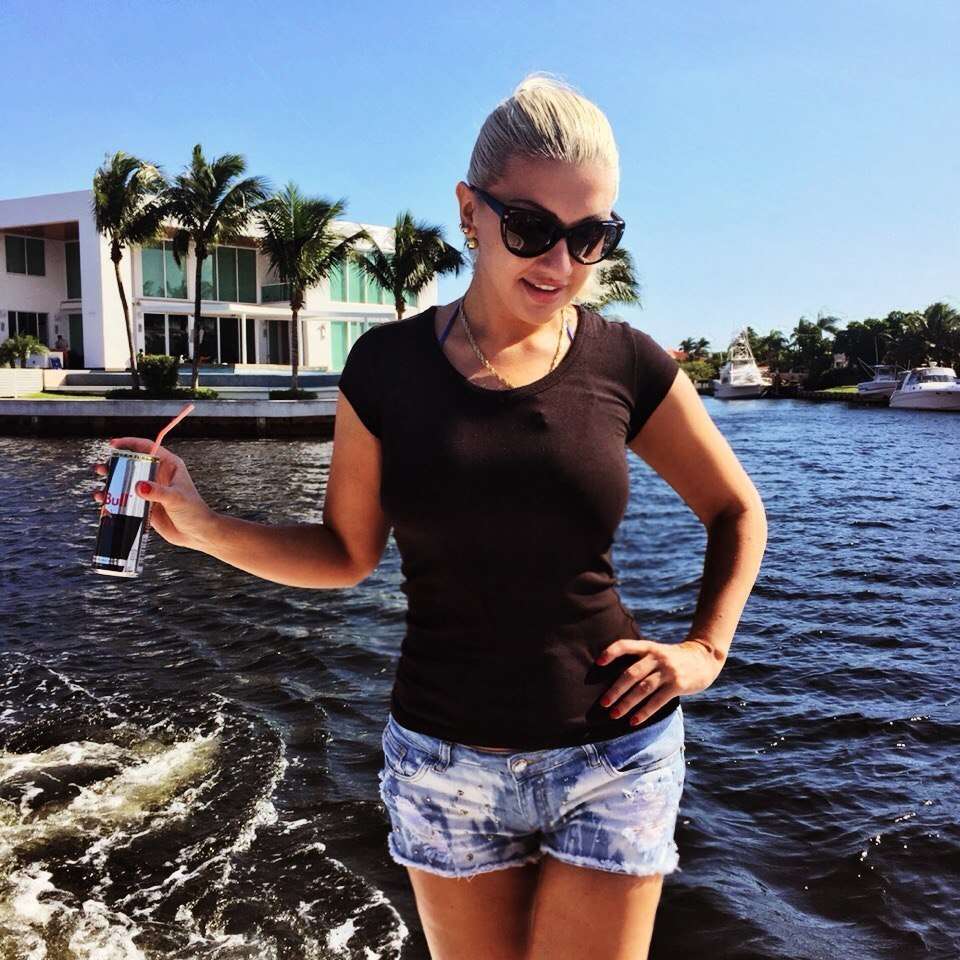 Scammer With Photos of Olga Voronina 7TUS8TJqxtd6DqV6YVn_kJafM_-KFUgigG9NBNKxBIz3Gh3TjzcfsugBmvahaV73