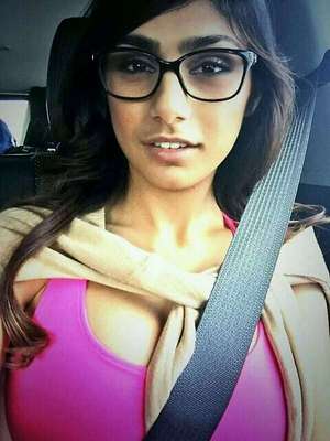 Scammer with photos of Mia Khalifa ReA0K18ozqjXyC7R0Y_Zp4ntM3p2IHiPPbZA95bHXQ3GJfHd1N0BPJ6jqOyefNJa