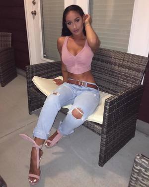 Scammer with photos of Carmen Bella & Mariabella WBvz0bbT6zc3edpW3OS0x33ew6xJSvc5_C6xw5_rObOEfHfQw1NPFwh_CYx6JFX0